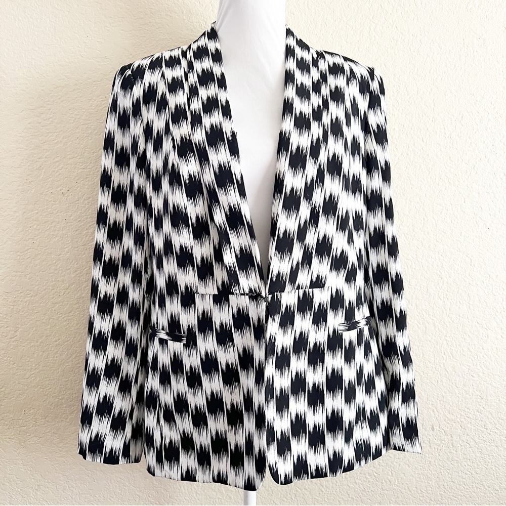 Nine West Blazer Size 8 Black White Ikat Geometric Hook Eye Closure Office